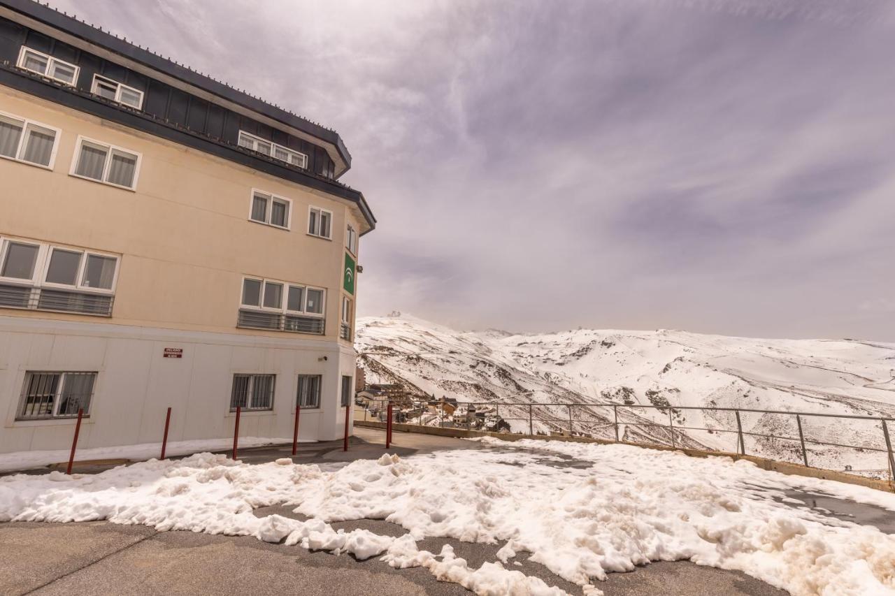 Albergue Inturjoven Sierra Nevada Exteriér fotografie